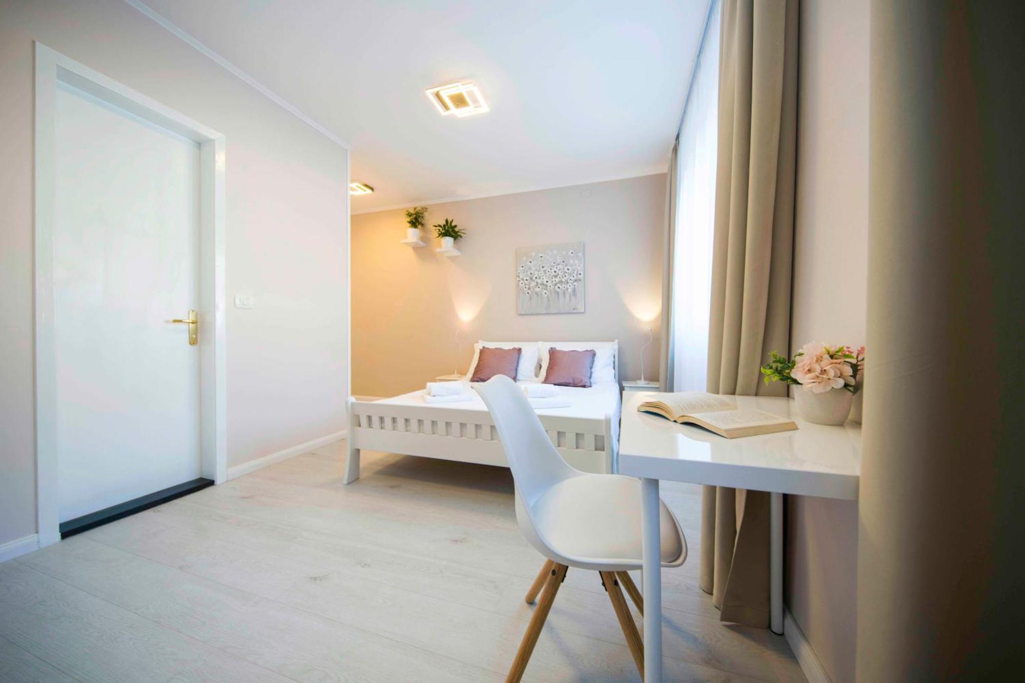A-More Accommodation สปลิท ภายนอก รูปภาพ