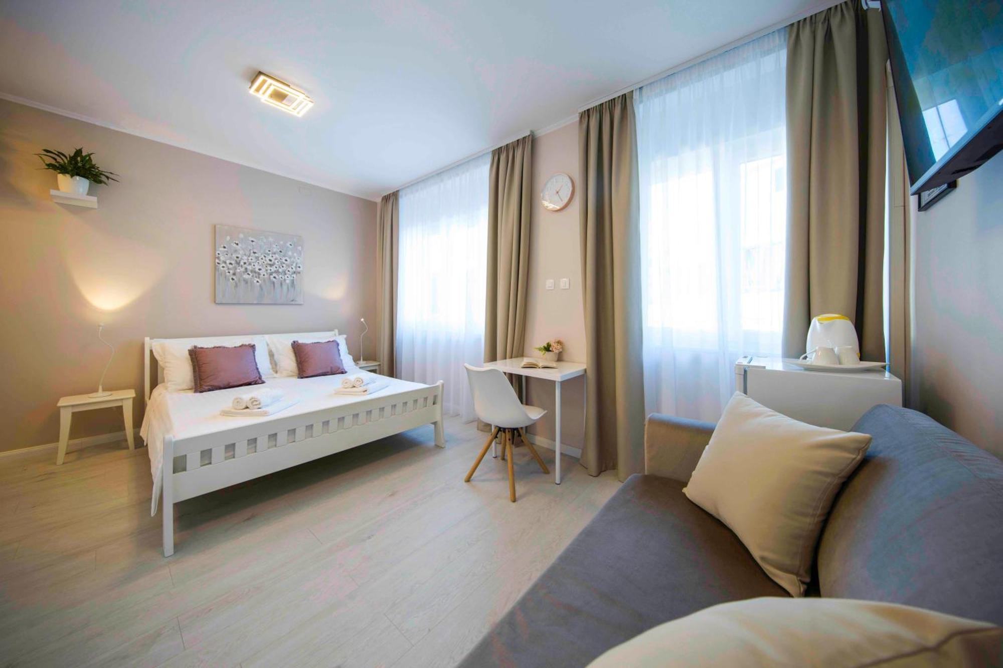 A-More Accommodation สปลิท ภายนอก รูปภาพ